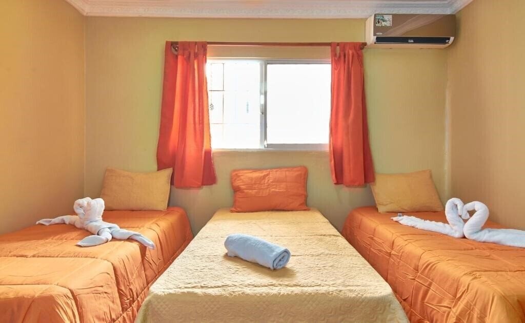 Фото Tropical Island Aparthotel 3*