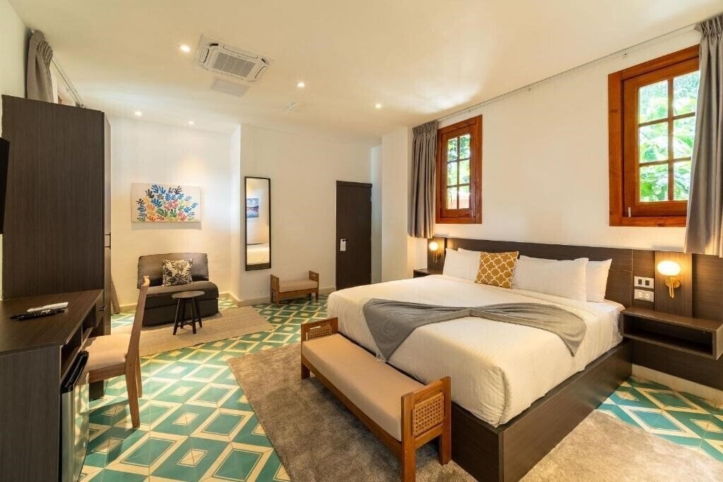 Готель Empyrean Artdeco Boutique Hotel 3*