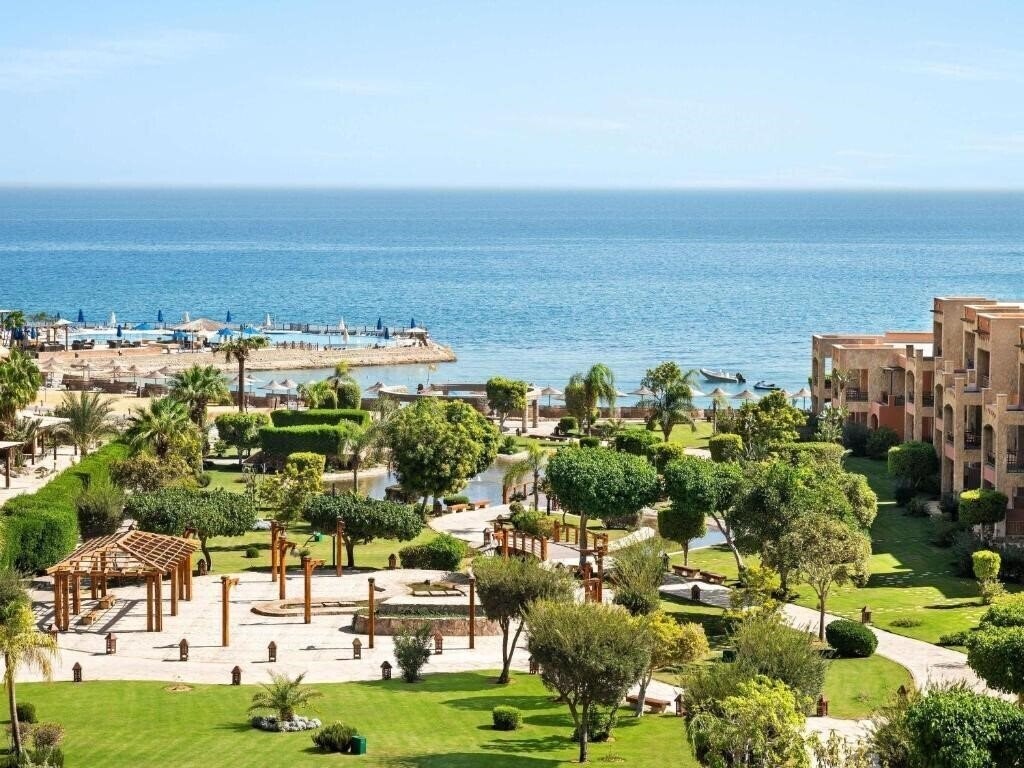 Готель Movenpick El Sokhna 4*