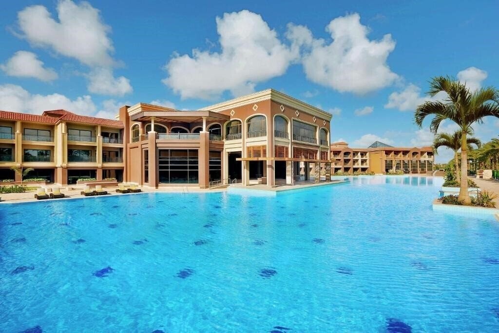 Отель Hilton Alexandria King'S Ranch 5*