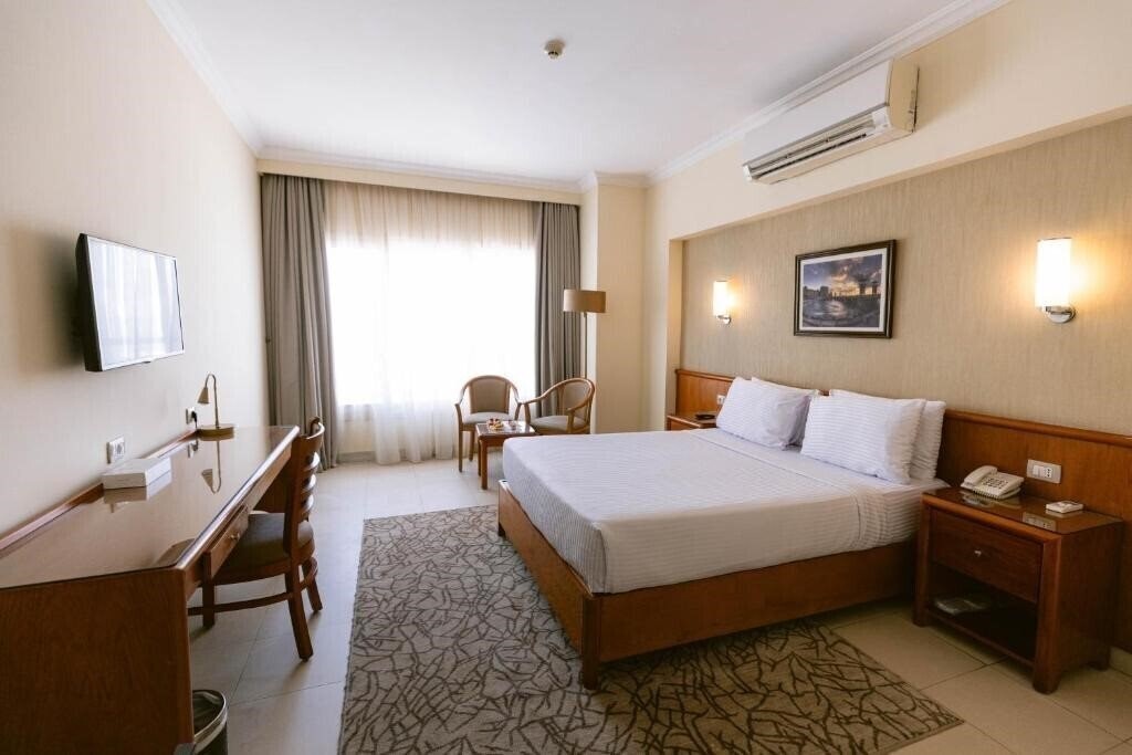 Фото The Grand Plaza Hotel Alexandria 4*