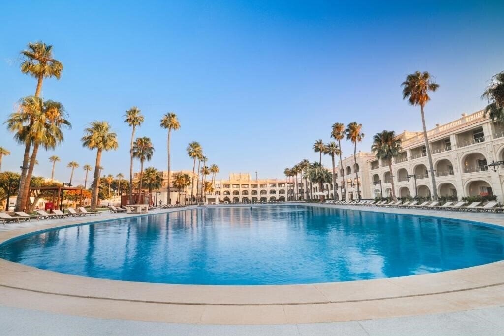 Отель Helnan Antoniades Palace Hotel 5*