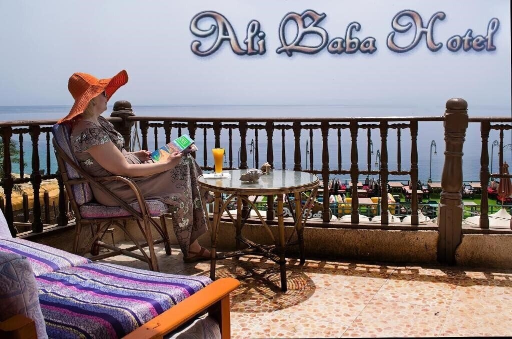 Готель Ali Baba Hotel 3*
