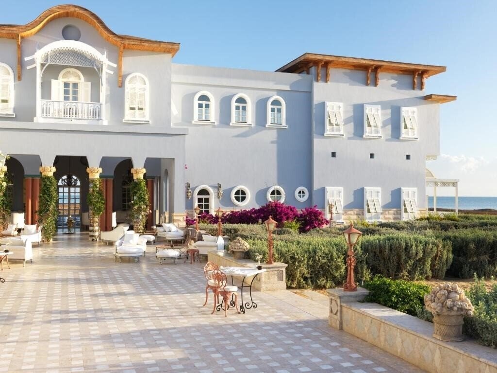 Картинка La Maison Bleue 5*