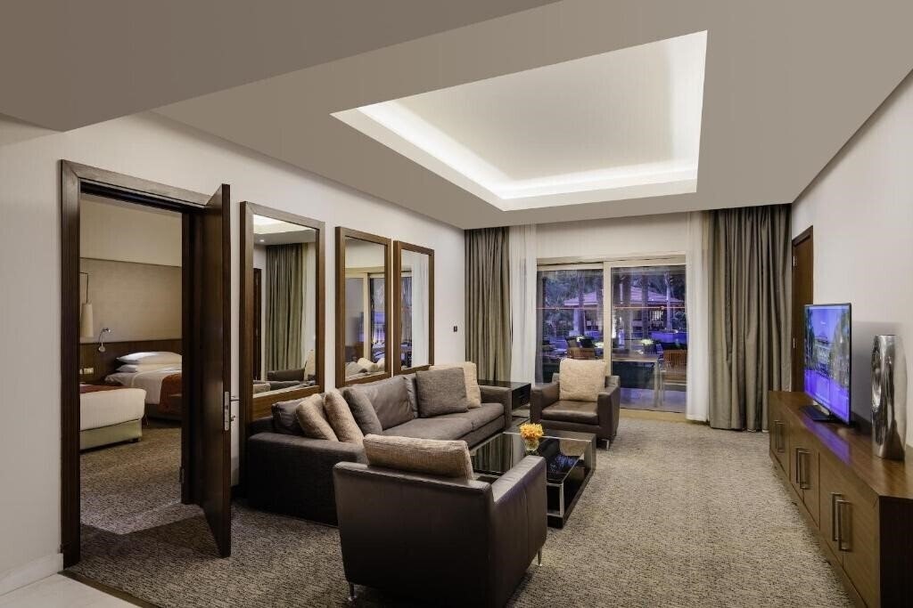 Изображение Dusit Thani Lake View Cairo 5*
