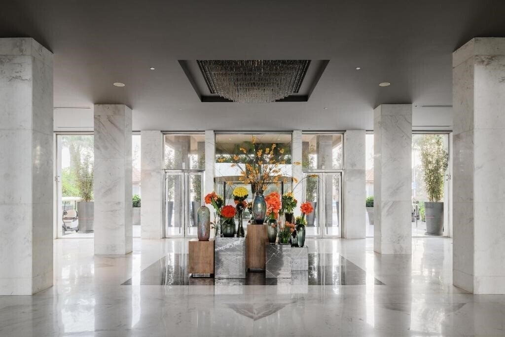 Картинка Dusit Thani Lake View Cairo 5*