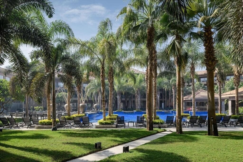 Картинка Dusit Thani Lake View Cairo 5*