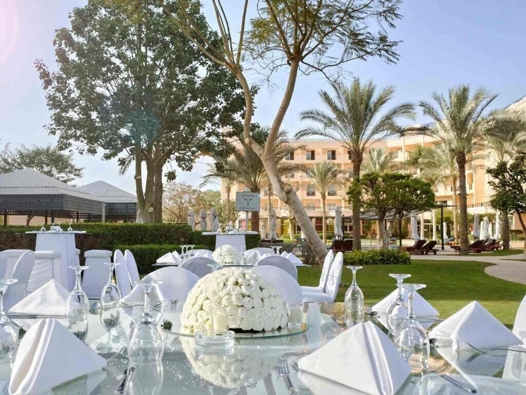Готель Novotel Cairo 6th Of October 4*