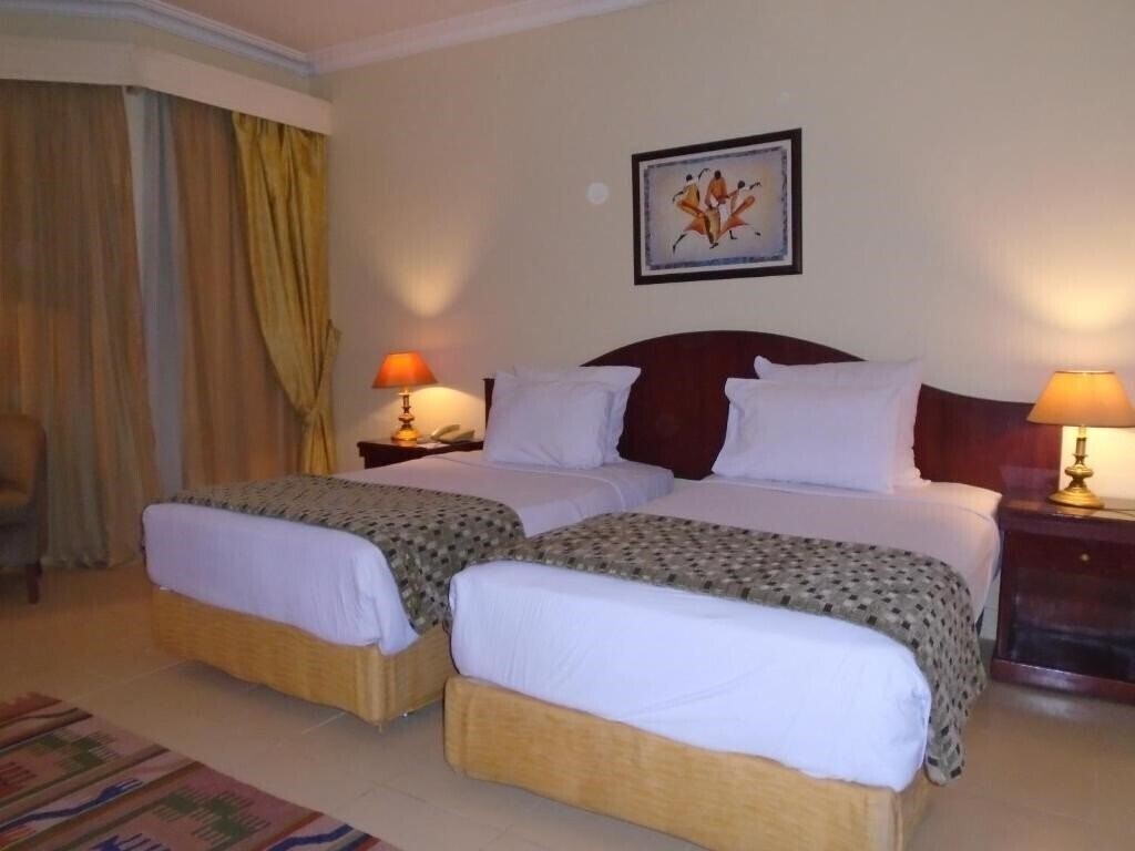 Фото Grand Pyramids 4*