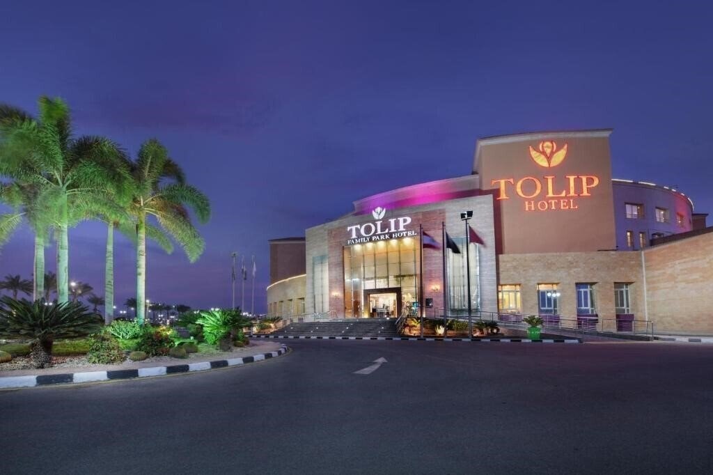 Готель Tolip Family Park Hotel 4*