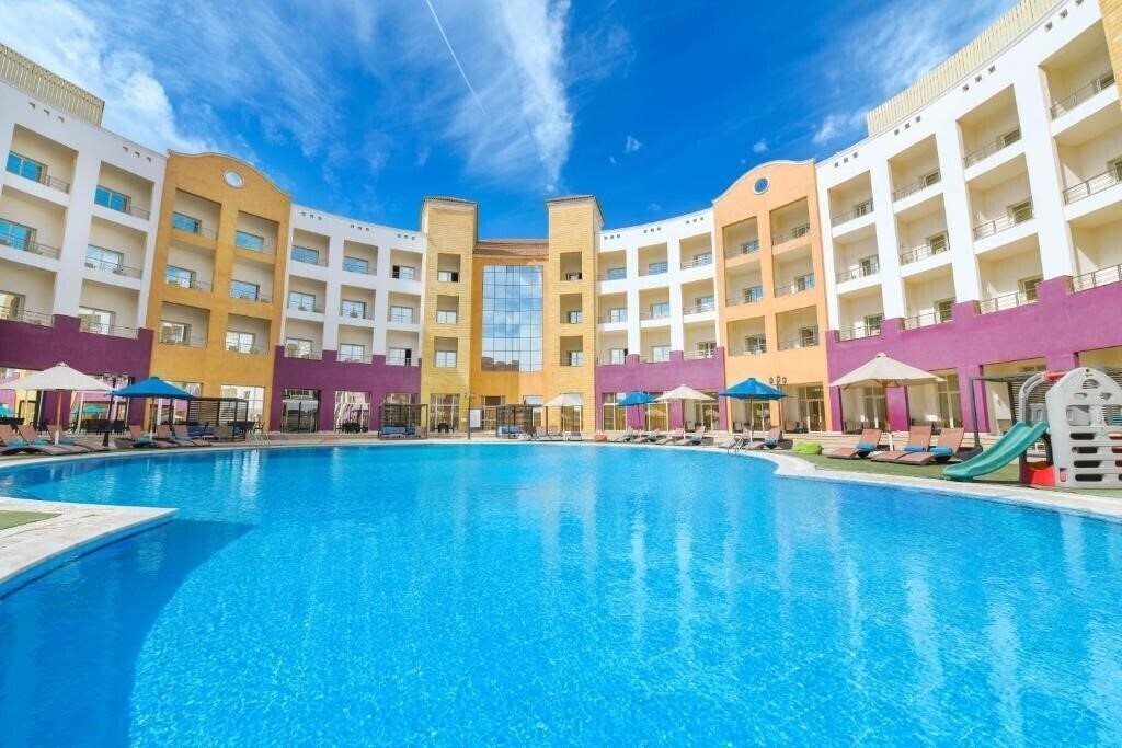 Фотографія Tolip Family Park Hotel 4*