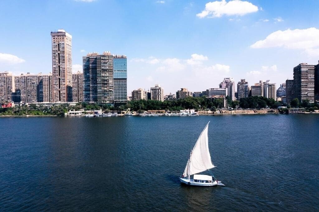 Готель Holiday Inn Cairo Maadi 5*
