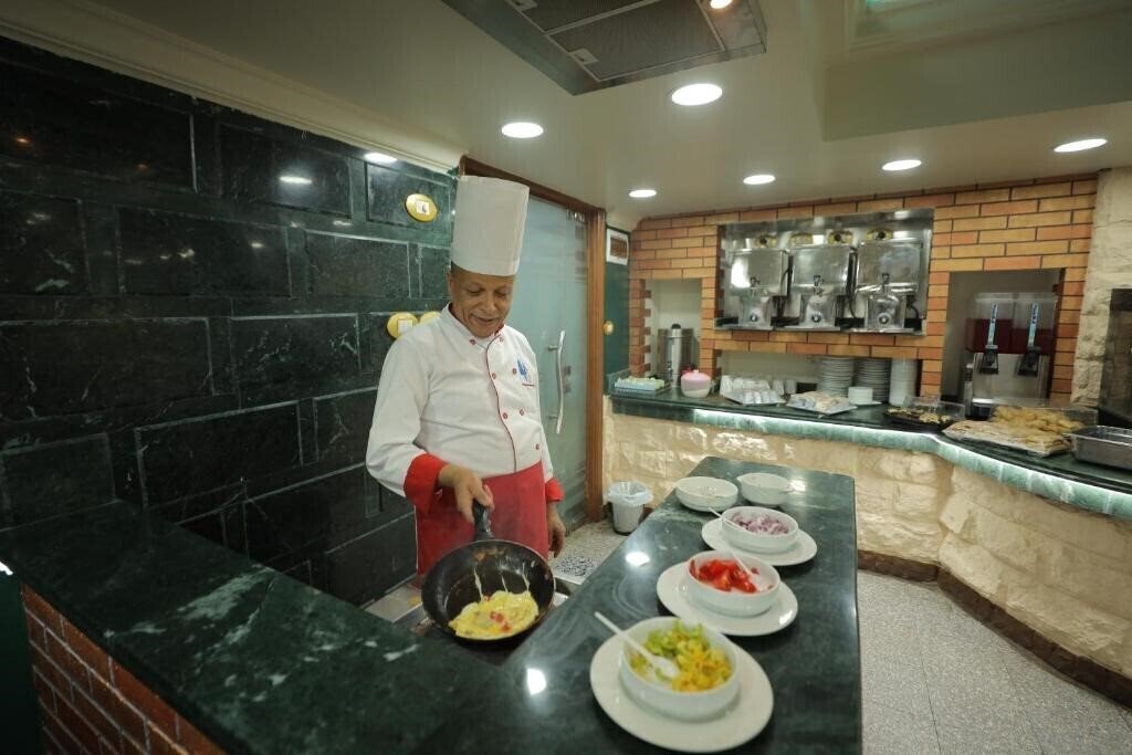 Картинка Happy City 3*