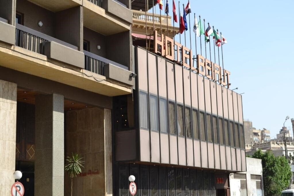 Готель Beirut Hotel 3*