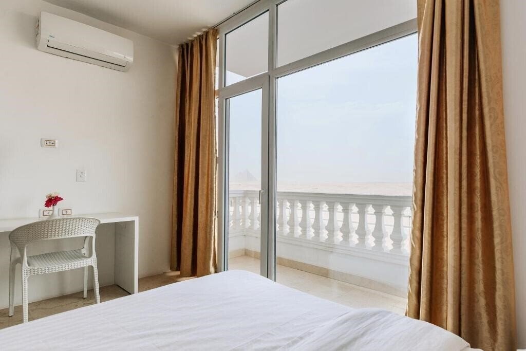 Изображение Desert Moon 3*