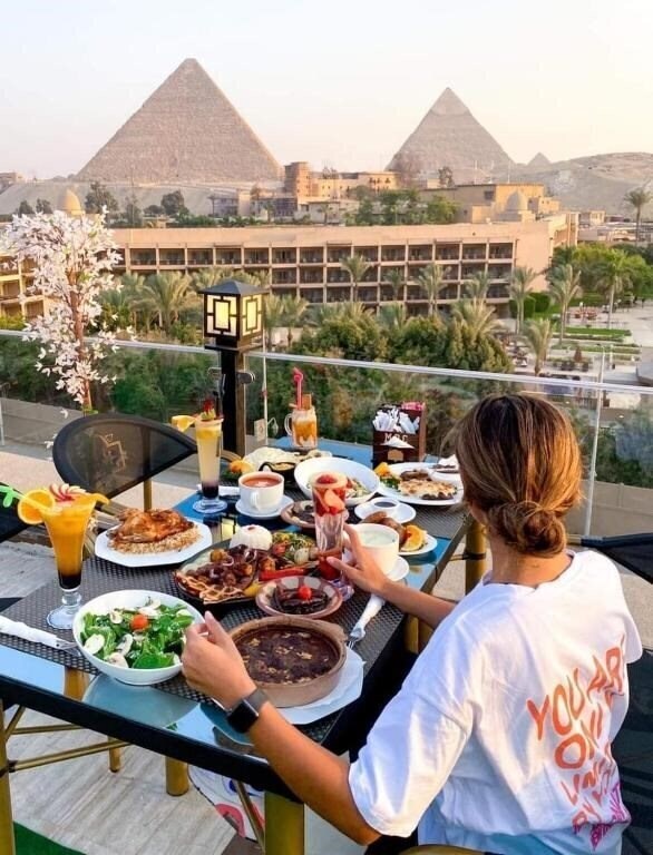 Готель Regency Pyramids 4*