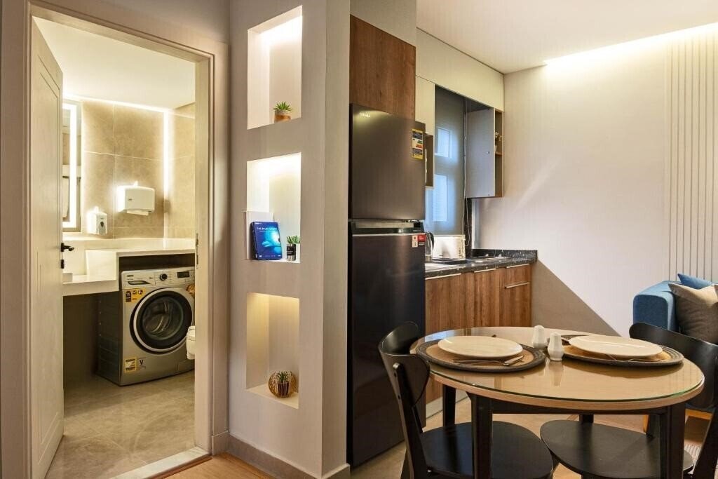 Фотография Parkside Boutique Furnished Apartments 4*