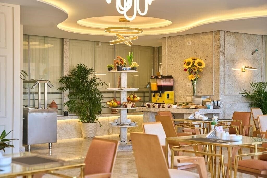 Изображение Pyramids Plateau Hotel 3*