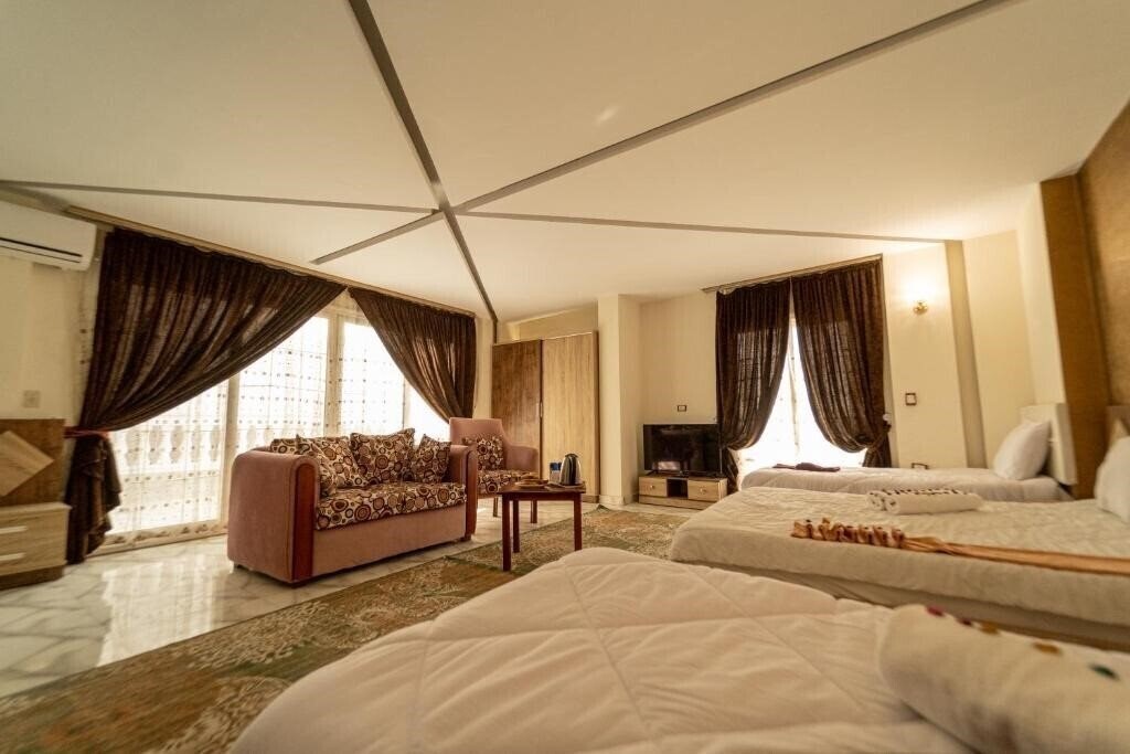 Фото Gardenia Inn Hotel 3*