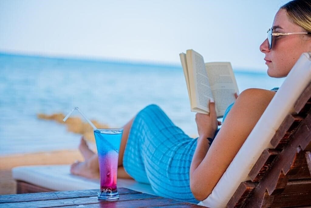 Фотографія Caves Beach Resort 5*