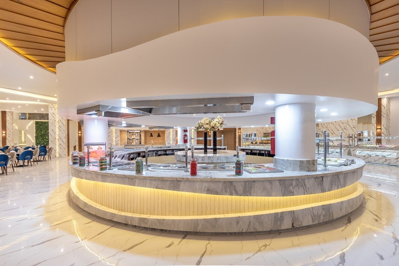 Готель Long Beach Resort Hurghada (ex. Hilton Hurghada Long Beach Resort) 4*