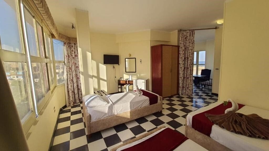 Фото Royal City 2*