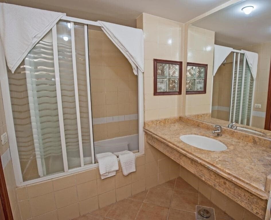 Фотографія Sun & Sea Hotel 3*