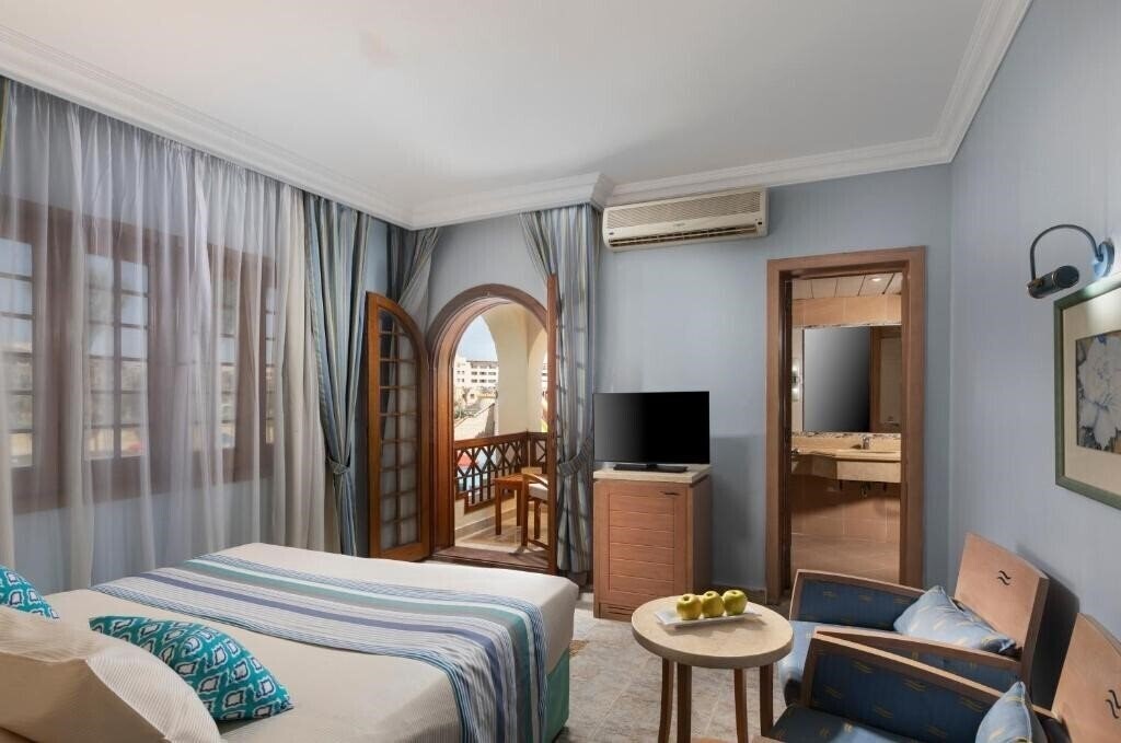 Изображение Royal Lagoons Resort & Aqua Park 5*