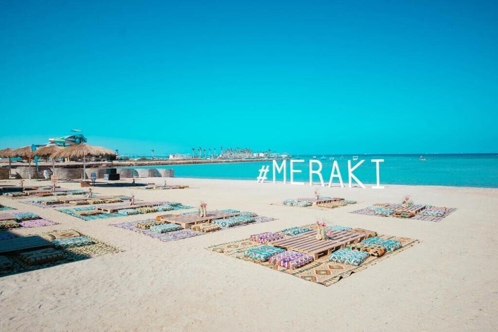 Отель Meraki Resort 4*