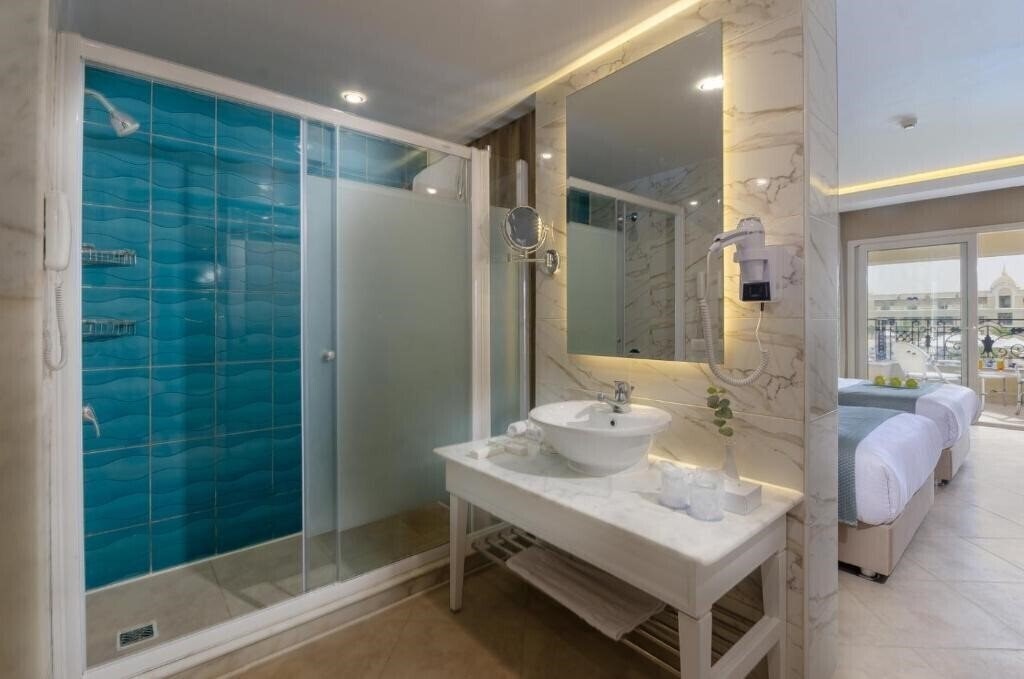 Фотографія Titanic Royal Aquapark Hurghada 5*