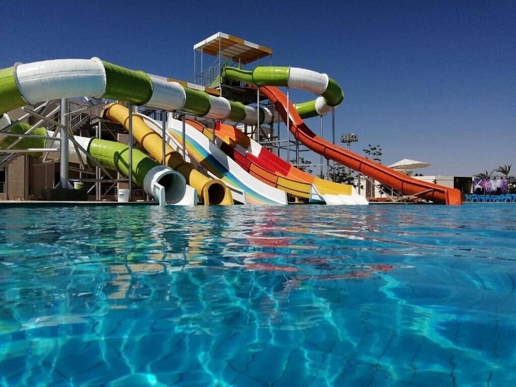 Готель New Eagles Aqua Park Resort 4*