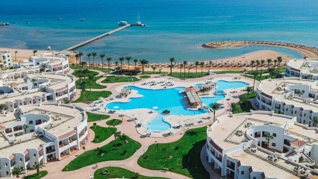 Готель Sunrise Alma Bay Resort 4*