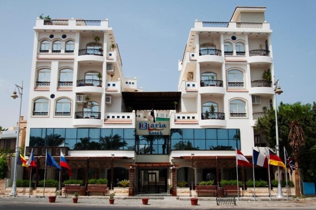 Готель Elaria Hotel 3*