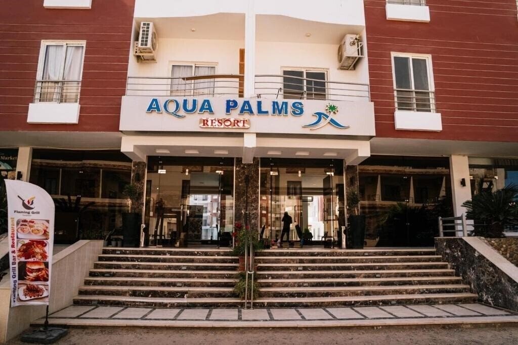 Отель Aqua Palms Resort 3*