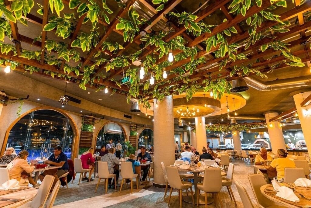 Фотографія Aladdin Beach Resort 4*