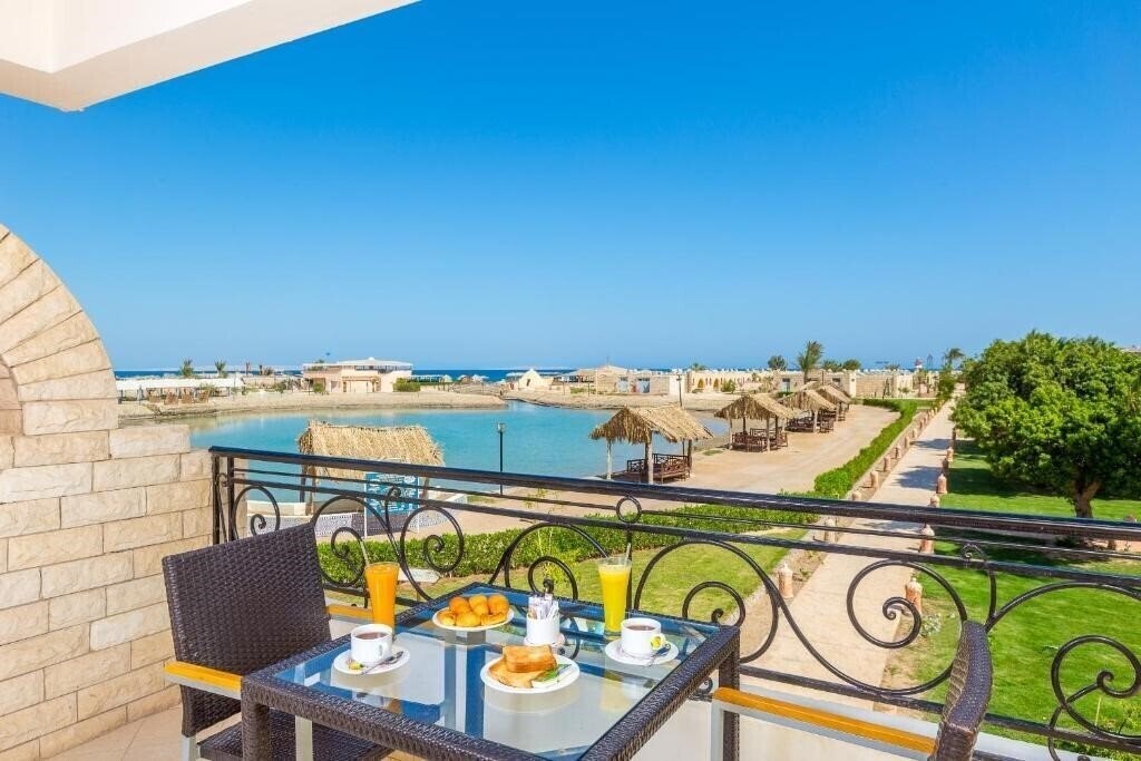 Зображення Aladdin Beach Resort 4*
