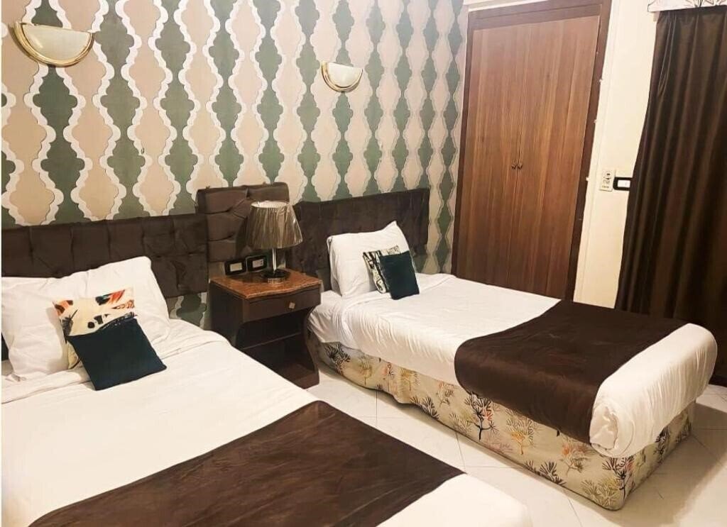 Фото Golden Sun Hotel 3*