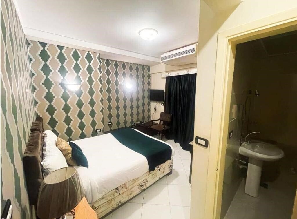 Фотография Golden Sun Hotel 3*