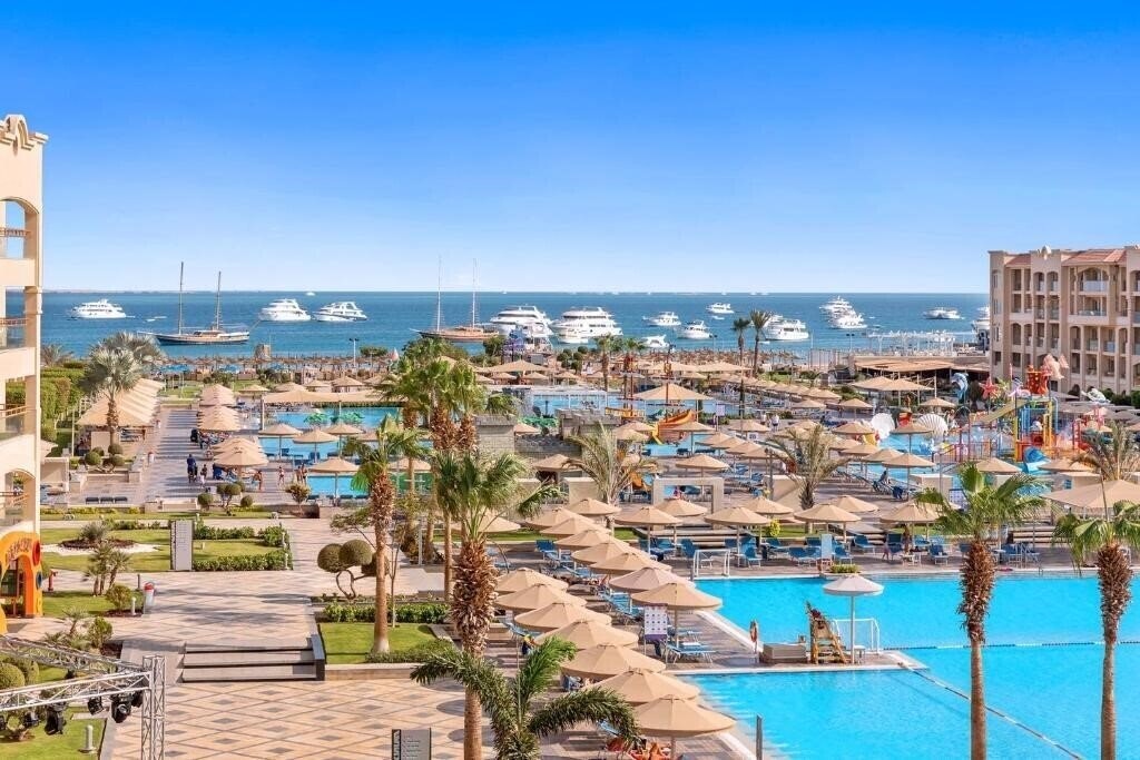 Готель Pickalbatros White Beach Resort 5*