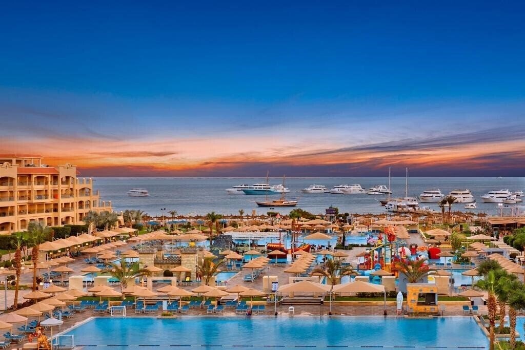 Готель Pickalbatros White Beach Resort 5*