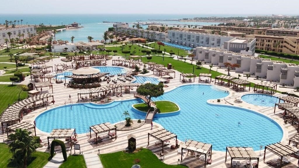 Готель Sunrise Crystal Bay Resort 5*