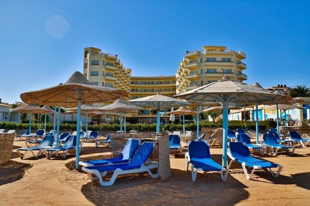 Готель Magic Beach 4*