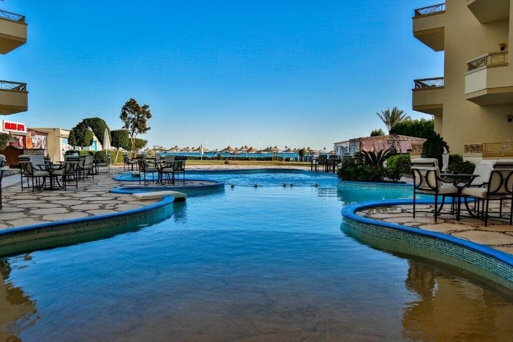 Готель Magic Beach 4*