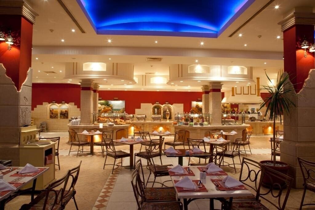 Фотографія Coral Beach Hurghada (ex. Coral Beach Rotana Resort) 4*