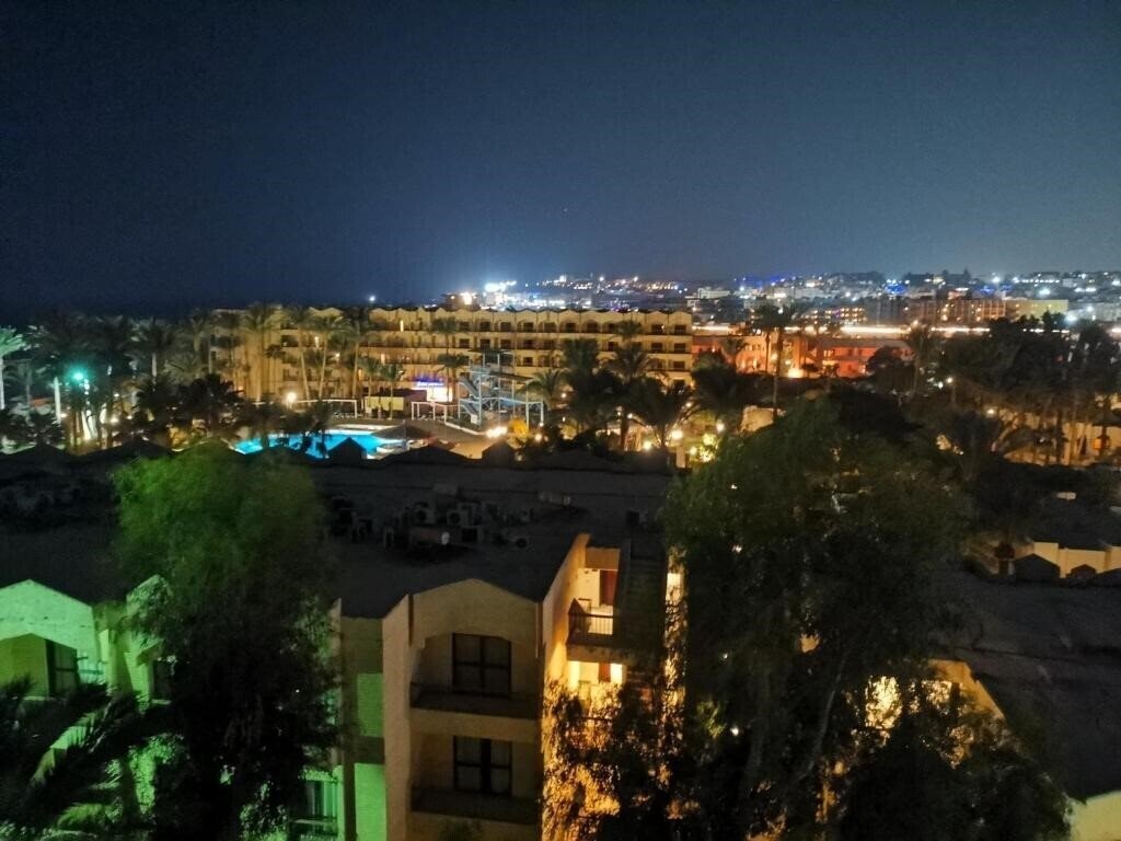 Фотографія Golden Rose Hotel 3*