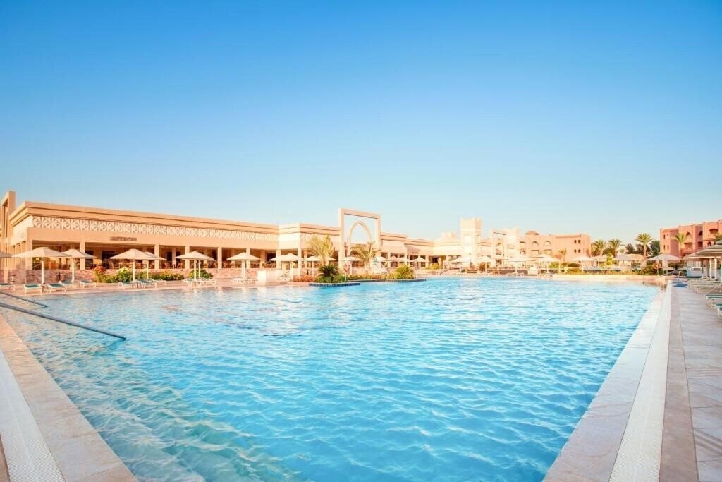Готель Pickalbatros Aqua Vista Resort Hurghada 4*