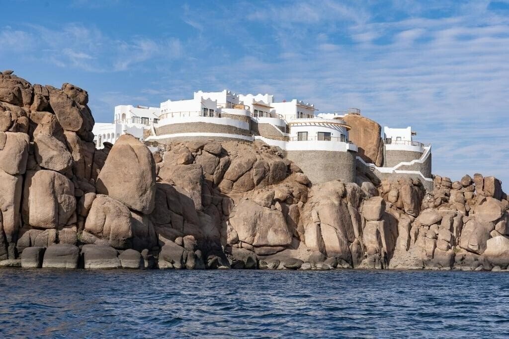 Готель Benben By Dhara Hotels 4*