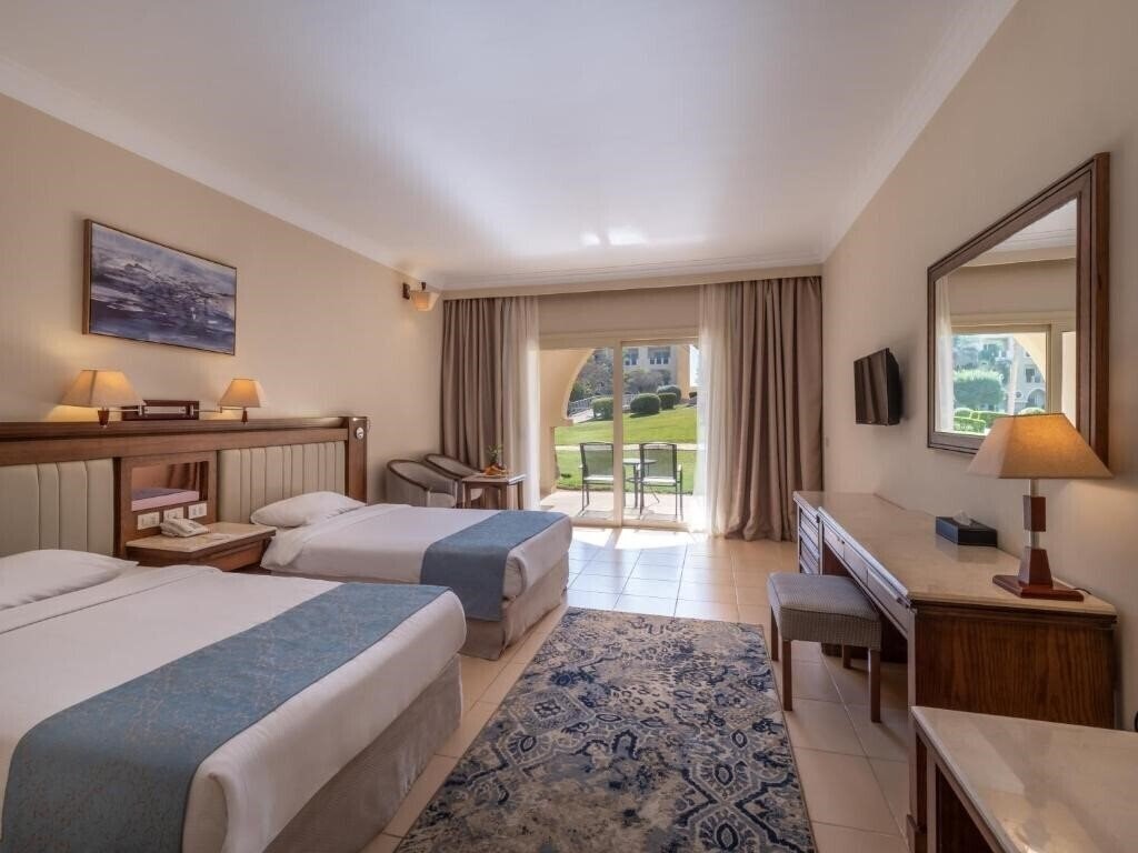 Изображение Serenity Alpha Beach 5*