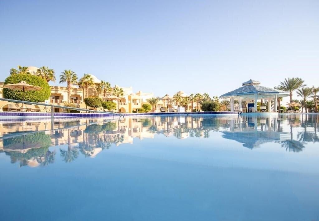 Картинка Serenity Alpha Beach 5*