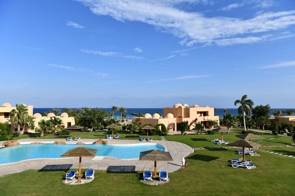 Готель Wadi Lahmy Azur 4*